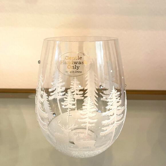 Set of 2 Stemless Wine Glasses Hand Painted White Christmas Trees Snow New - Picture 9 of 12